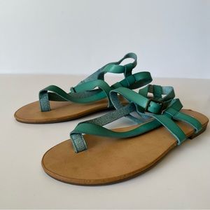We Who See Green Leather Sandals Size 8